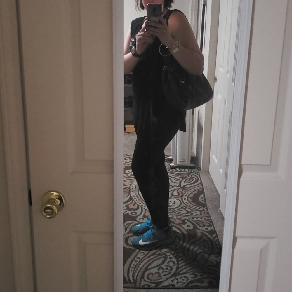 Bueno purse, EXCELLENT condition! - Picture 6 of 6